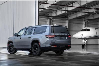 Jeep Reveals Larger-Than-Life Wagoneer And Grand Wagoneer L Twins