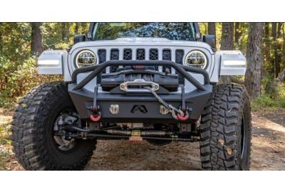 Fab Fours Feature-Packed Stubby Bumper For Jeep JL and JT!
