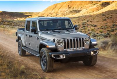 Land Rover Could Easily Build A Jeep Gladiator Fighter