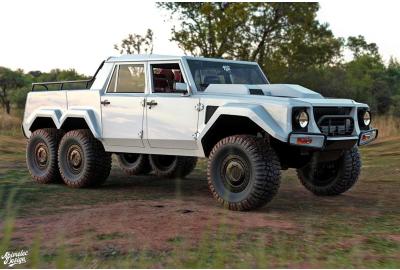 Lamborghini LM002 6X6 Is The Ultimate Offroader