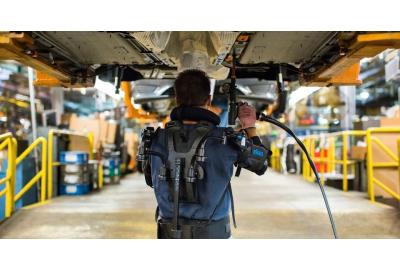 An Inside Look At How Ford And GM Build Their Cars (16 Pictures)