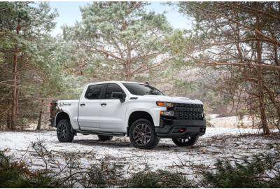 The 2021 Chevy Silverado Realtree Edition Aims To Blend In With Some Camouflage Decals
