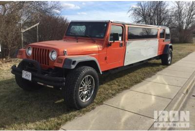 This Jeep Wrangler Limo Is The World's Worst Offroader