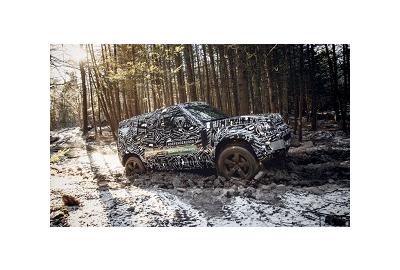 The New Land Rover Defender Is Officially Coming to America and It Looks Like a Real Off-Roader