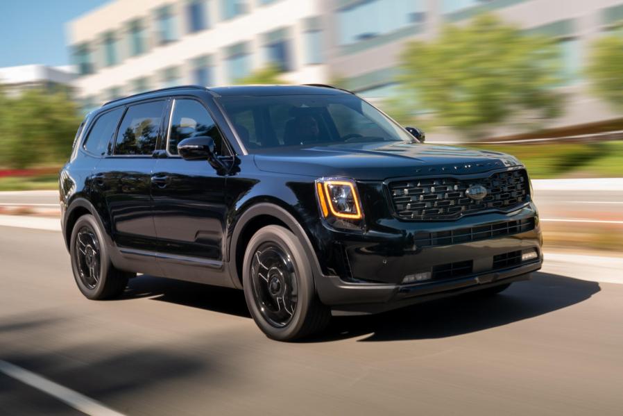 2021 Telluride Nightfall Edition Wants To Paint It Black