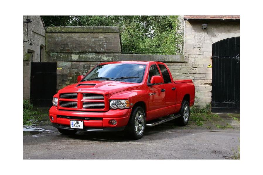 15 American Pickup Trucks That Are Really Fast