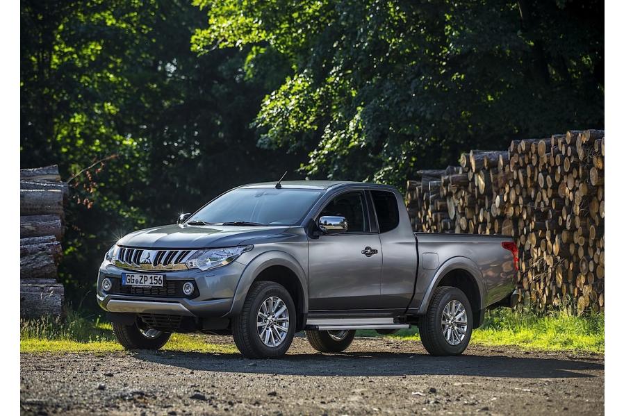 MITSUBISHI > L 200 > MITSUBISHI L200 Club Cab (2015 - Present)	
