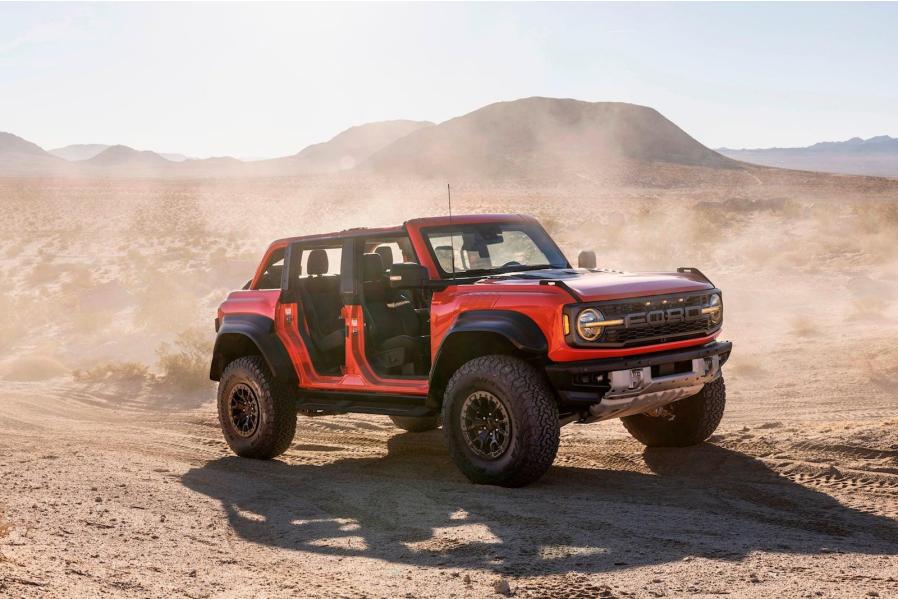 2022 Ford Bronco Raptor Is A 400-HP Desert Racer For The Street
