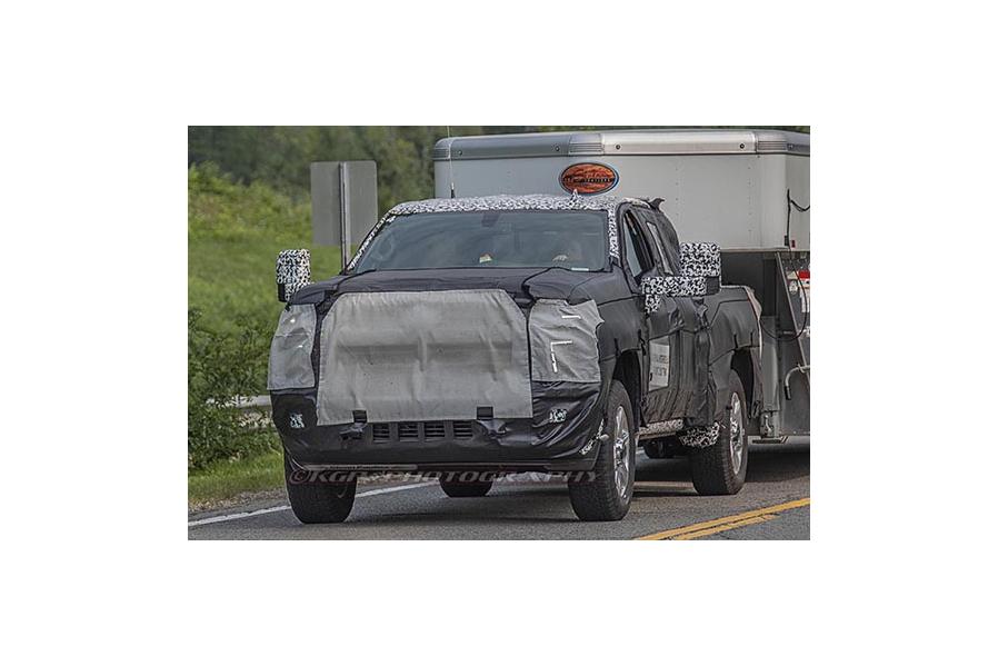 2020 Chevrolet Silverado, GMC Sierra 3500 Pickups: Spied