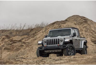 2020 Jeep Gladiator Mojave Leads Jeep to a New Sandbox