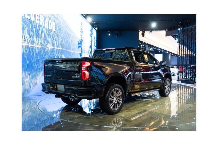 Which GM Truck Will Get GM’s New, Innovative Tonneau Cover, And When?