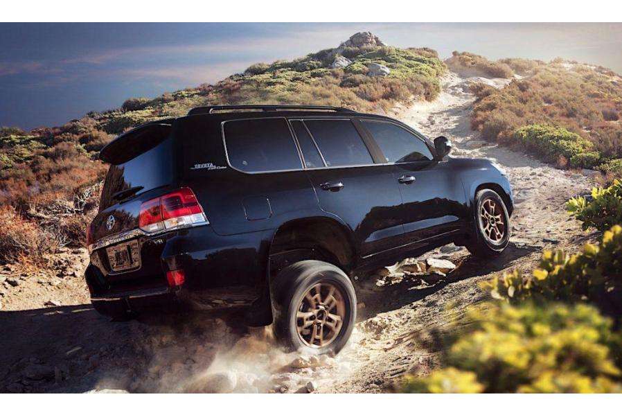Review: The 2021 Toyota Land Cruiser Heritage Edition Is A Rugged Nod To A Bygone Age
