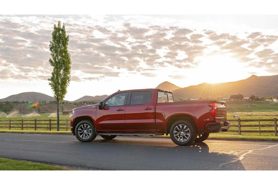 Silverado, Sierra Diesel Trucks May Get Tow Rating Increase