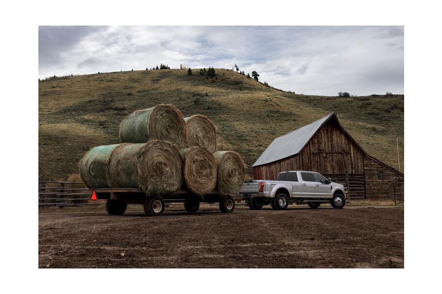 New Trucks That Tow 20,000 Pounds or More