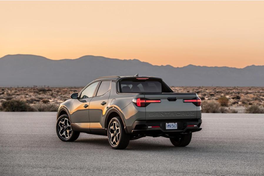 Honda Ridgeline Vs. Hyundai Santa Cruz: Baby Truck Battle