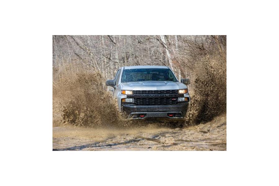 2020 Chevrolet Silverado 1500 Gives You More Powertrain, Towing Options