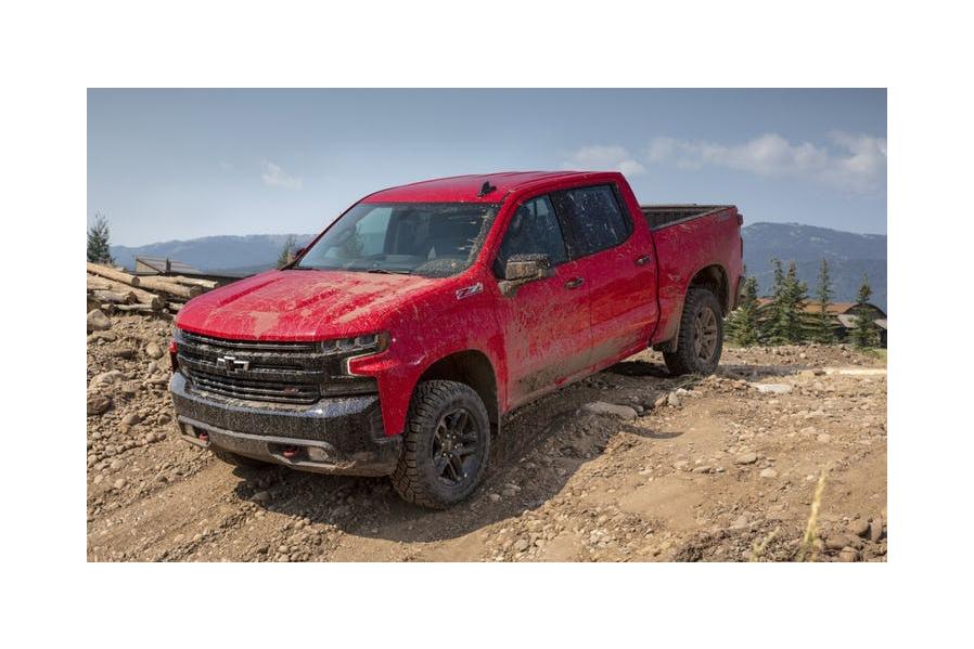 Many New Chevy Silverados Somehow Has Worse MPG Than Previous Generation