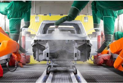 Jeep Still Can't Figure Out Why Its Factory Stinks