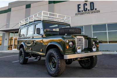 This Restored Series 3 Land Rover Has Corvette Guts