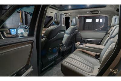 Watch Out Jeep! The Rivian R1S Electric SUV will Have Four Roof Options, Including a Removable Top