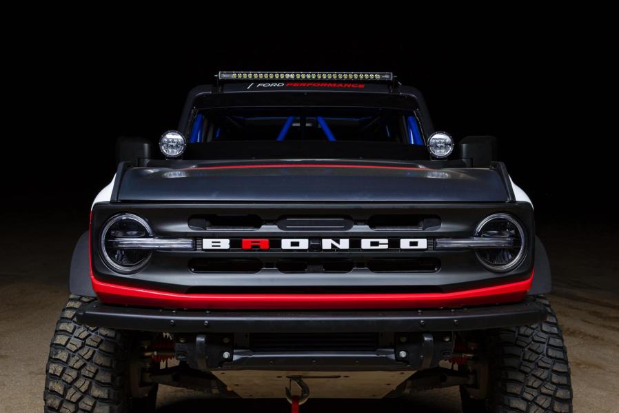 Ford Bronco 4600 Is Another Wild Off-Road Racing Truck