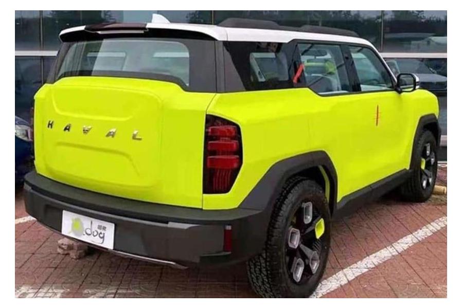 Retro Chinese SUV Has A Weird Name And Even Weirder Steering Wheel