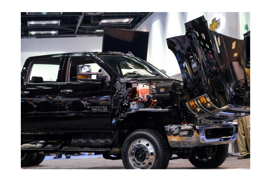 Growing List of Heavy-Duty Trucks to Get New GM V8 Engine