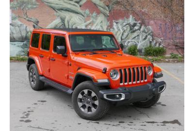 2019 Jeep Wrangler JL Sahara Sky One-Touch Offers Hybrid Convertible Fun