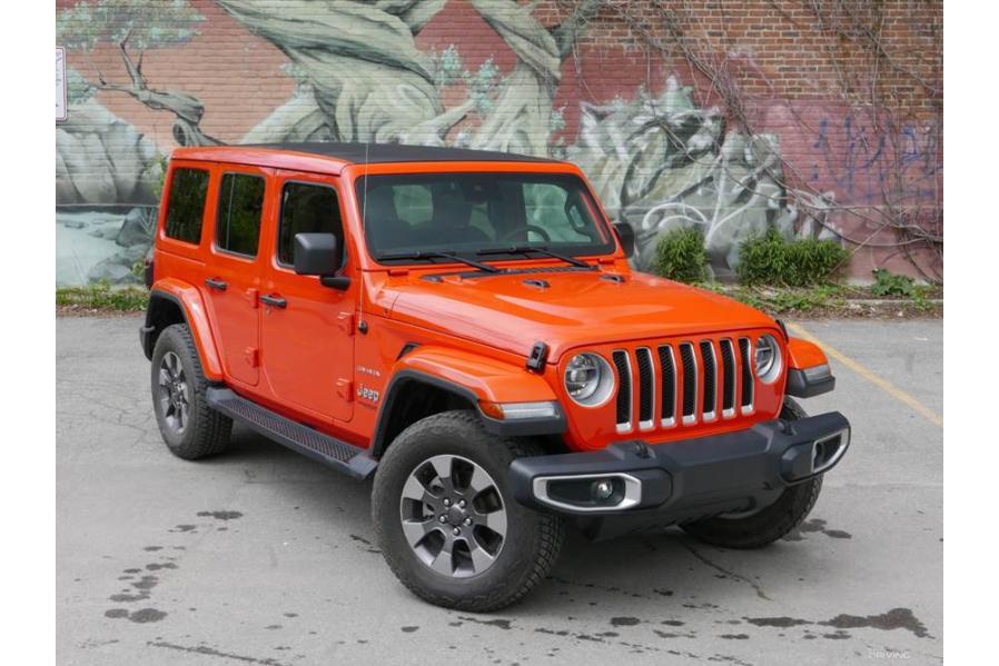 2019 Jeep Wrangler JL Sahara Sky One-Touch Offers Hybrid Convertible Fun