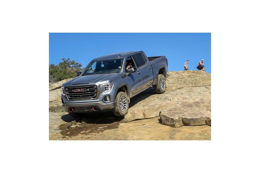 2020 GMC Sierra 1500 Gets Expanded 10-Speed Availability, New Tech