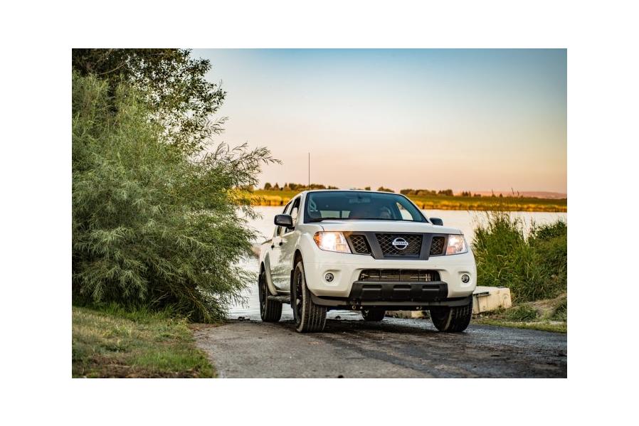The 2019 Nissan Frontier Soldiers On Mostly Unchanged