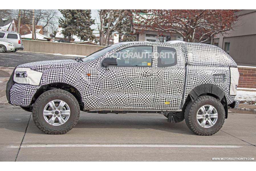 2021 Ford Bronco spy shots