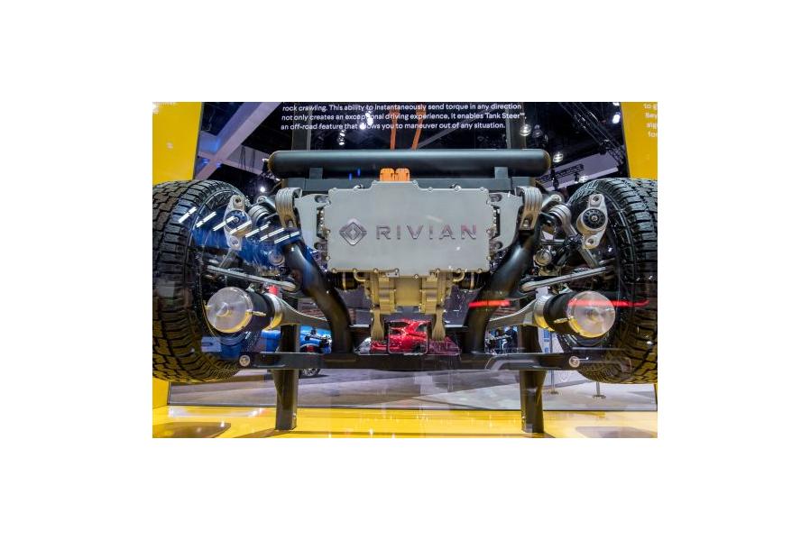 2020 Rivian R1T Electrifies L.A. Auto Show: Photo Gallery