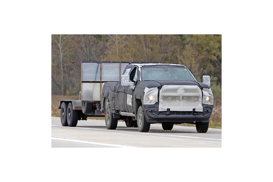 2020 Chevrolet Silverado 2500: Spied While Towing