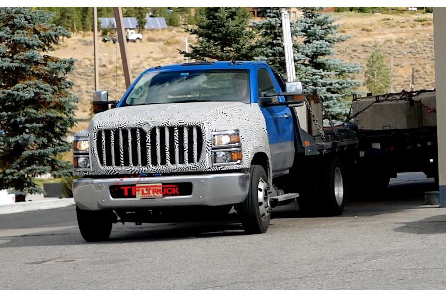 International Version of the 2019 Chevy Silverado HD 4500 Is Towing Heavy in the Mountains (Spied)