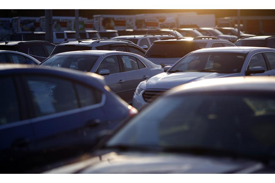 Dealer's dilemma: Glut of current year's cars as next year's models hit lots