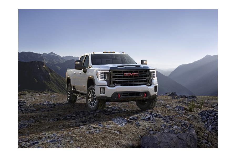 GM Gives Details on New V8 Engine for 2020 Sierra HD, Silverado HD