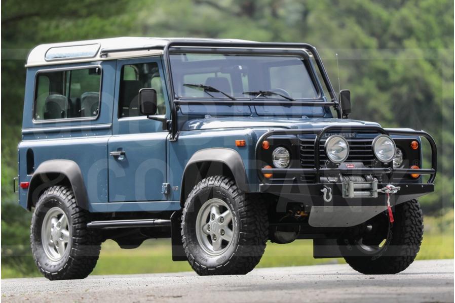 This Might Be the Most Perfect Land Rover Defender Ever (and You Can Buy It)