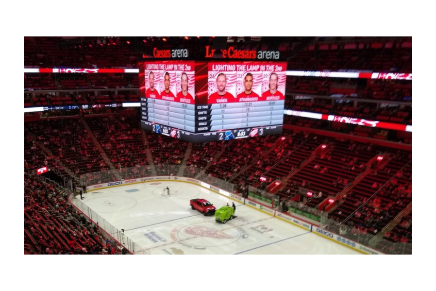 The New Chevy Silverado Trail Boss Stalling on Detroit's Hockey Arena Ice Is a Perfect Metaphor