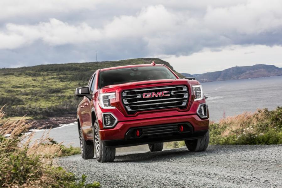 Looks Like the 2019 GMC Sierra AT4 Gets a 3.0L Diesel but the Silverado Trail Boss Does Not