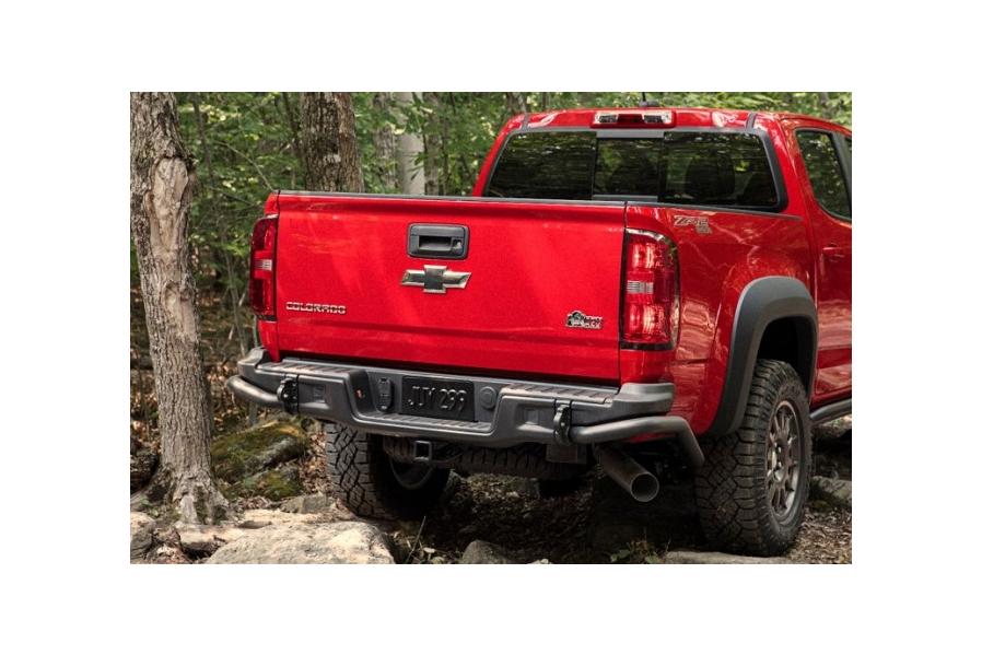 Chevy Debuts Colorado ZR2 Bison, Flexes Off-Road Muscle