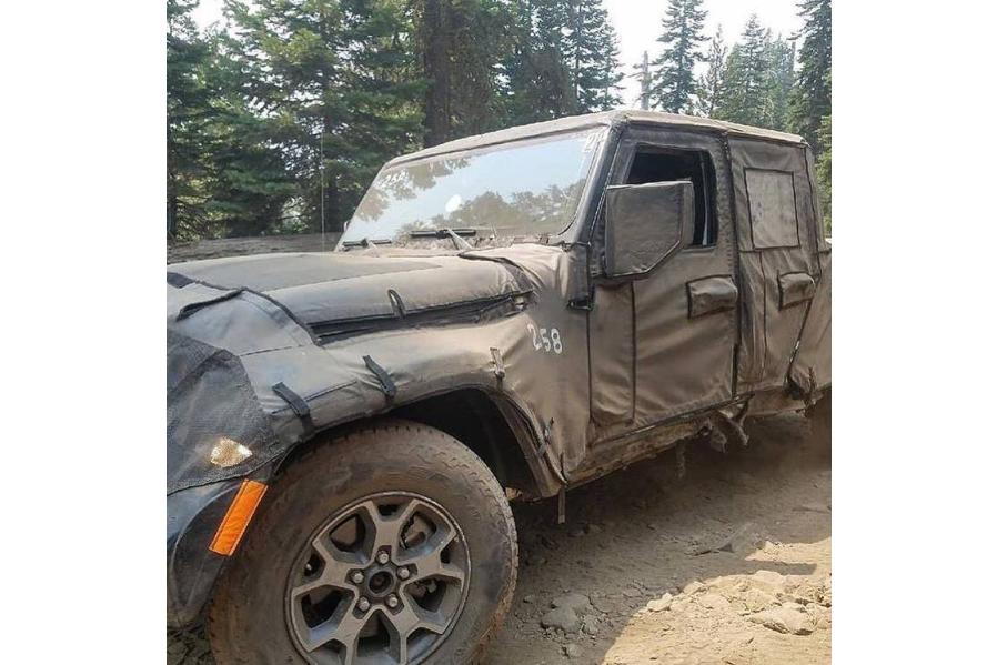 2019 Jeep Wrangler Pickup Caught Running the Rubicon Trail [Spy Photos]