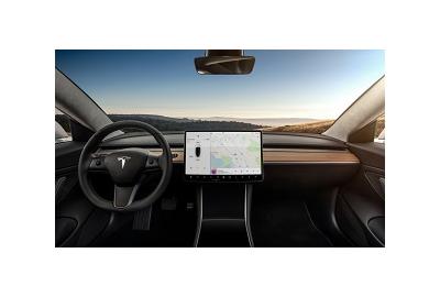 IIHS Doesn’t Have Nice Things to Say About Advanced Driver Assists