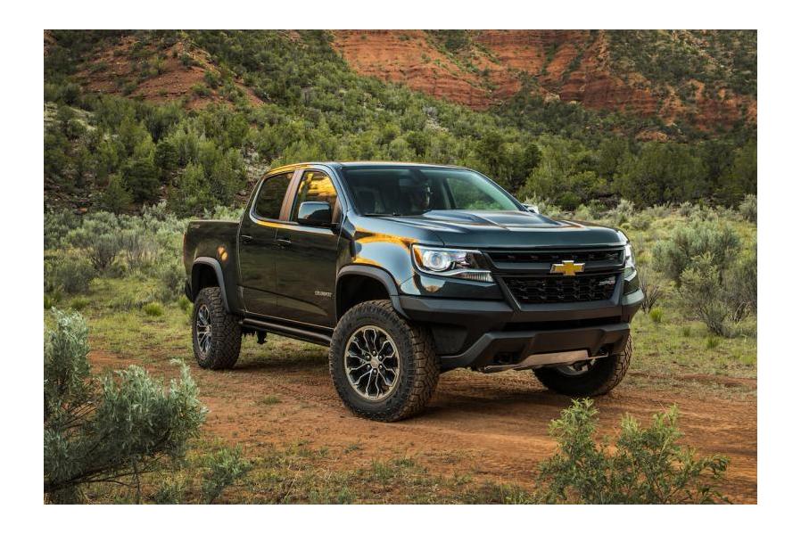 Edmunds Compares 5 Midsize Pickup Trucks