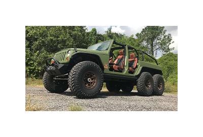 Bruiser Conversions Jeep Wrangler 6x6 is a hard thing to miss