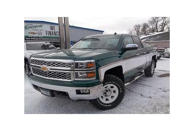 Chevy Dealership Redesigns Silverado Pickup to Look Like 1970s Cheyenne Super 10