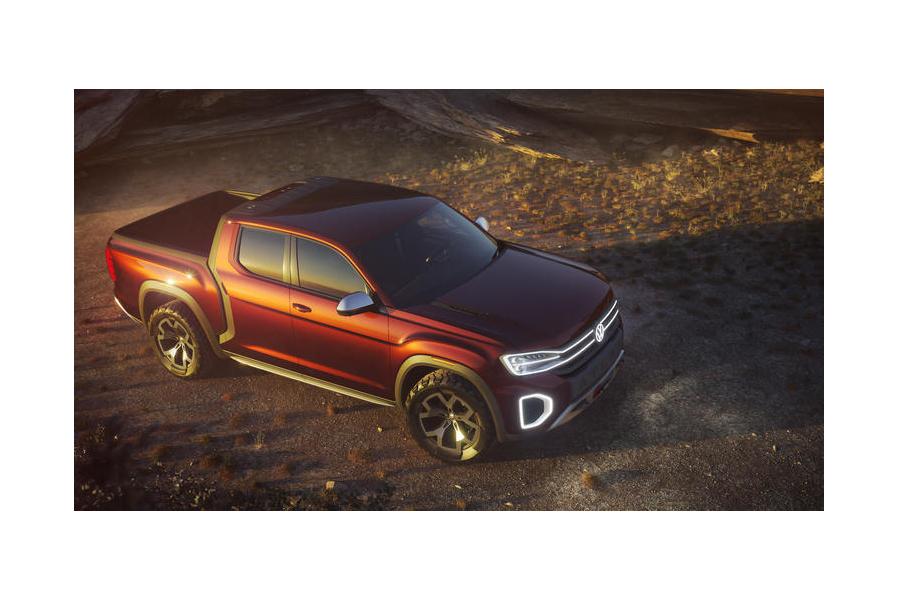 General Motors picks up market share in pickup truck war with Ford, FCA