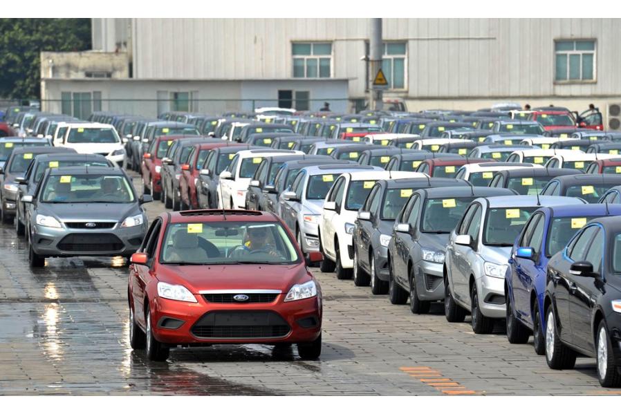 As Auto Industry Transforms, Ford and Volkswagen Consider an Alliance