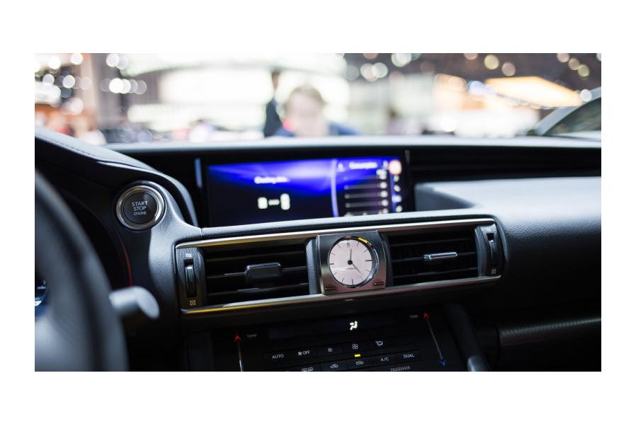 Analog Clocks In Cars: Good