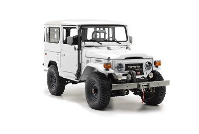 Watch the FJ Company restore a Toyota FJ40